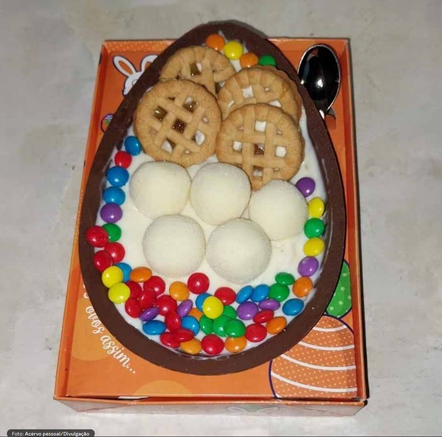 Ovos, trufas, bolo de pote